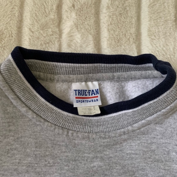 Sweatshirt - Picture 4 of 4